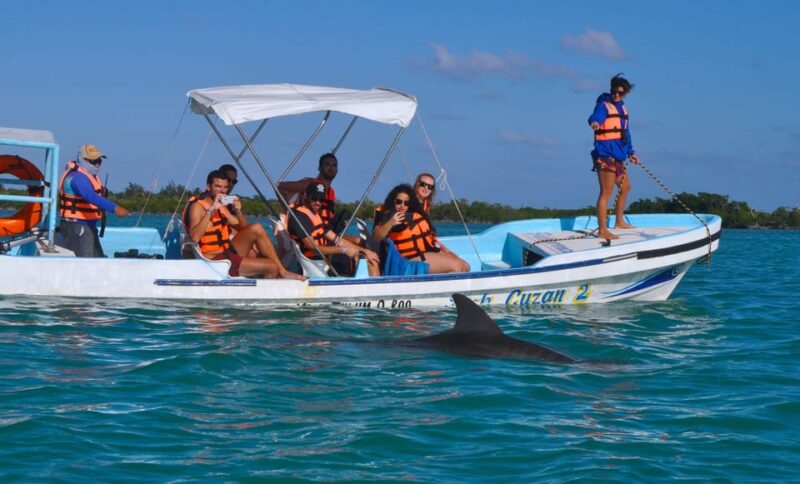 Playa Del Carmen: Sian Kaan Deluxe Boat Tour - Key Points