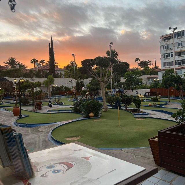 Playa Del Inglés: Minigolf Taidia - Booking Information