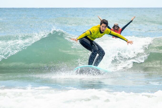 Playa Del Inglés: Surfing Class for Beginners - Ideal Weather Conditions