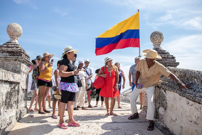 Playa Morena Beach Club Whith Lunch and Walking Tour of Fort San Fernando - Reviews and Feedback