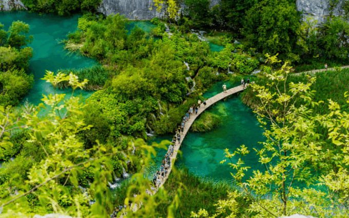 Plitvice Group Tour From Split - Leisurely Boat Cruise