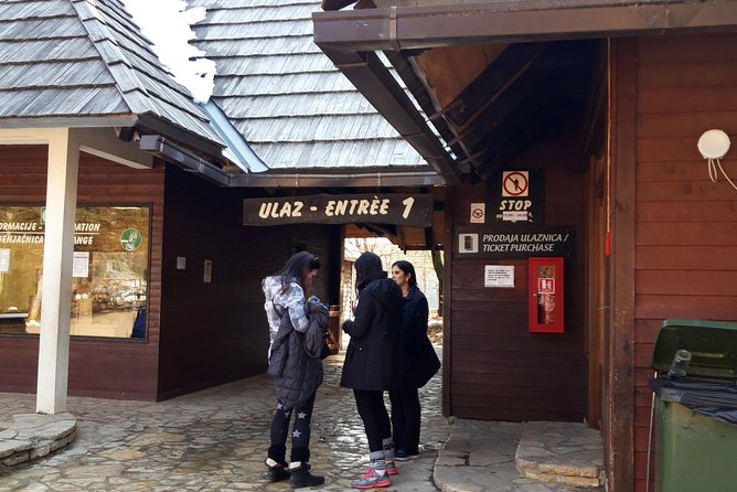Plitvice Lakes Guided Tour With Pre Booked Tickets - Recommended Attire