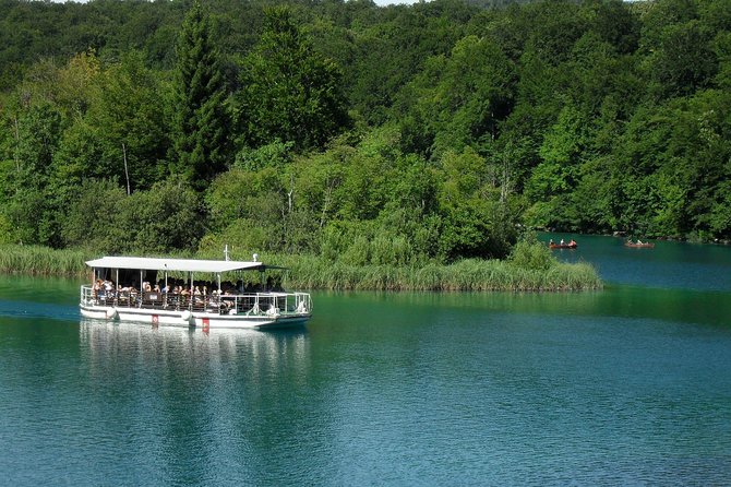 Plitvice Lakes Hidden Gems From Zagreb - Viewing the Waterfalls