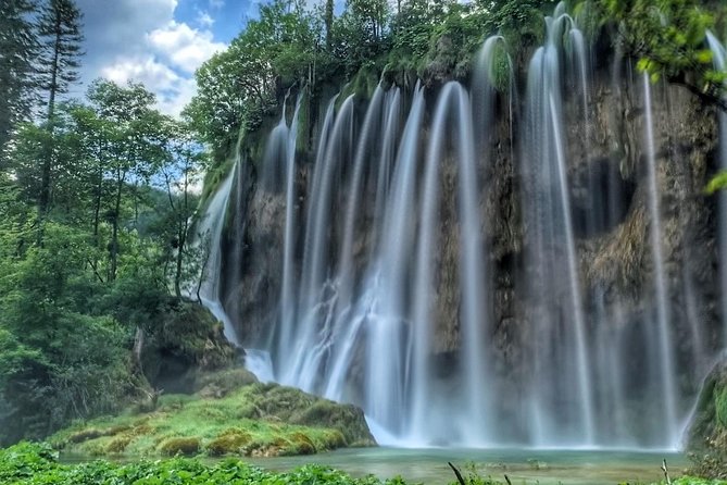Plitvice Lakes Private Day-Trip From Zagreb - Exploring Plitvice Lakes