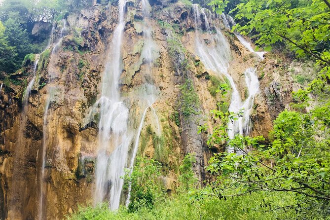 Plitvice Lakes&Rastoke Day Trip From Zagreb (5 H at the Lakes) - Exploring Plitvice Lakes National Park