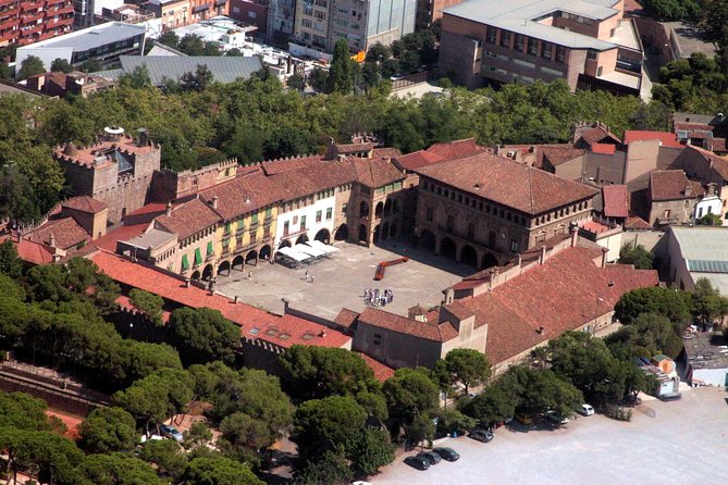 Poble Espanyol Private Tour in Barcelona With Pick up and Drop off - Cultural Attractions and Demonstrations