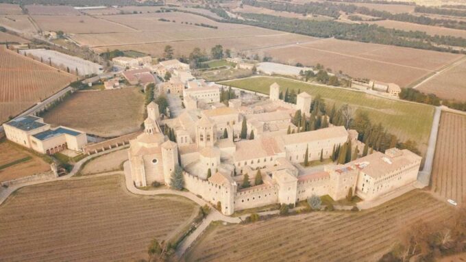 Poblet Monastery Tour - Pickup and Accessibility