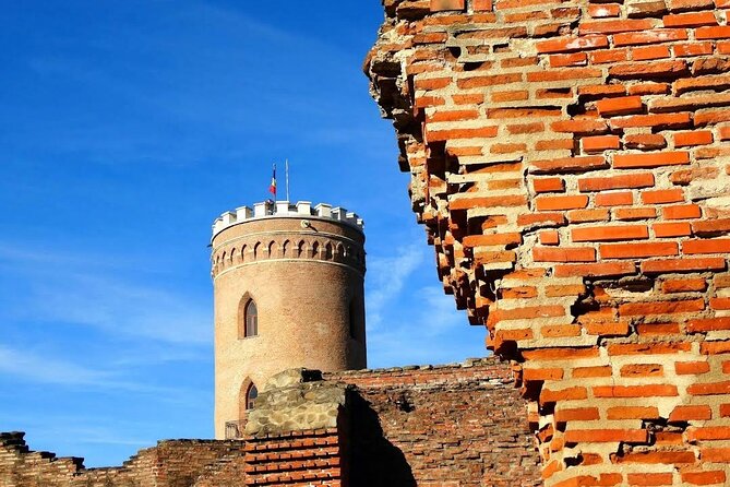 Poenari Citadel and the Court of Vlad the Impaler at Târgoviște - Poenari Citadel Exploration