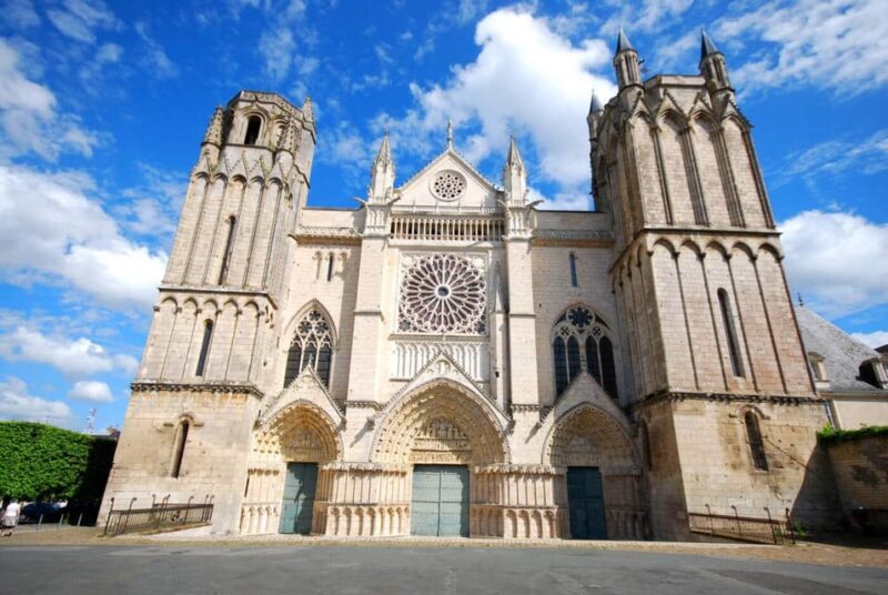Poitiers: Powerful Women Walking Tour (Joan of Arc Etc.) - Tour Experience