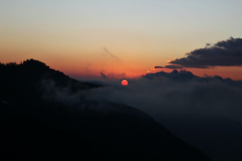 Pokhara: 2-Day Short & Sweet Ghorepani Poon Hill Guided Trek - Key Points