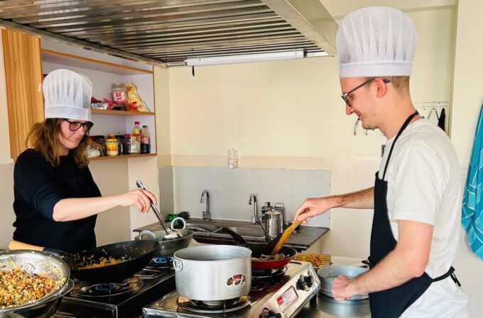 Pokhara: Cooking Class Experience Dal Bhat & Momo Making - Logistics and Package Inclusions