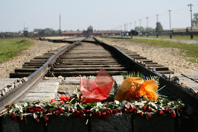Poland 4 Days Tour: Krakow, Auschwitz & Wieliczka Salt Mine - Auschwitz-Birkenau Memorial