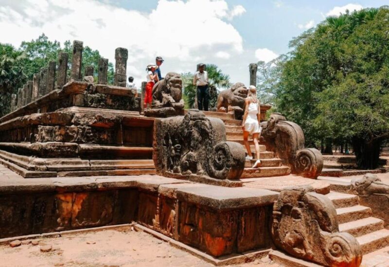 Polannaruwa Ancient City Guided Tour From Kandy - Key Points