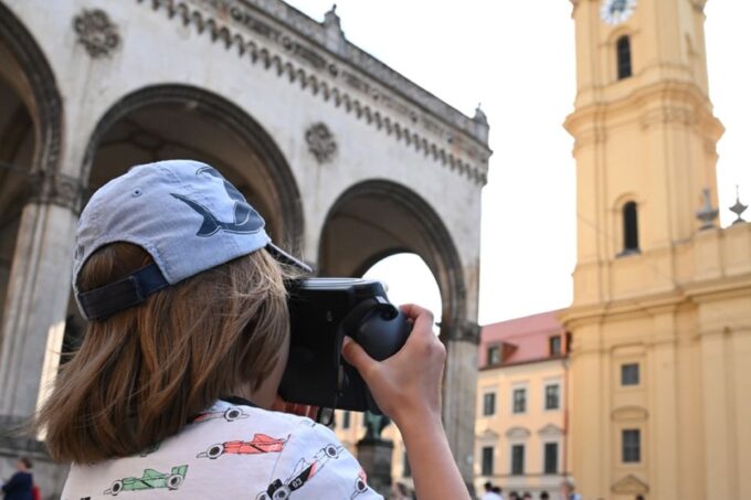 Polaroid Munich Tour - Walking Tour