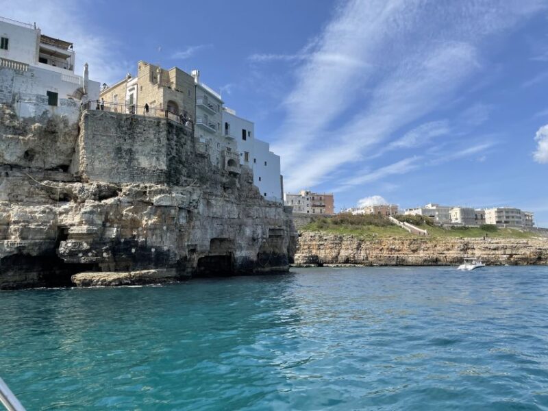 Polignano a Mare: Speedboat Cruise to Caves With Aperitif - Itinerary and Highlights
