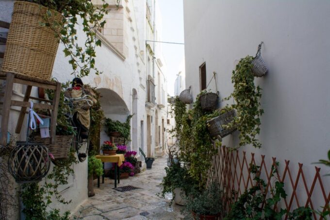 Polignano Family Explorer: Discovering Coastal Charms - Lungomare Domenico Modugno Conclude
