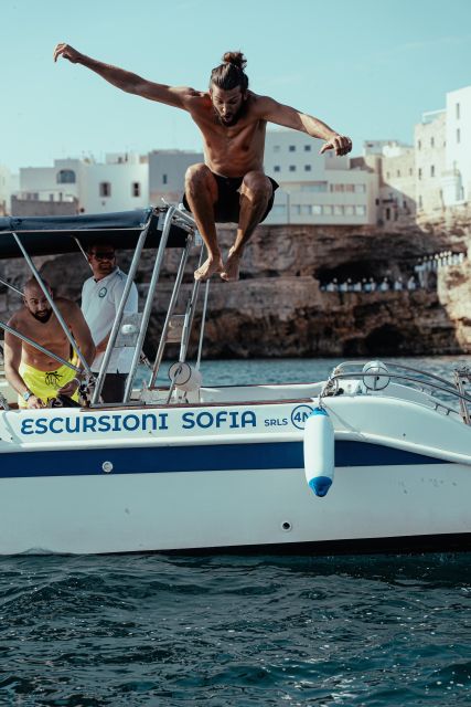 Polignano: PRIVATE Boat Cruise to the Caves With Aperitif - Important Meeting Point