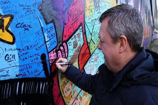 Political Taxi Tour Belfast (1-7 People) - Booking and Pricing