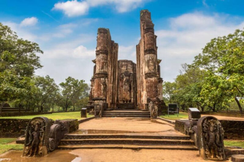 Polonnaruwa Ancient City Tour With Minneriya Elephant Safari - Tour Highlights and Experience