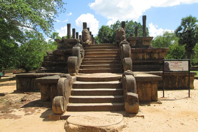 Polonnaruwa Day Tour From Kandy - Key Points