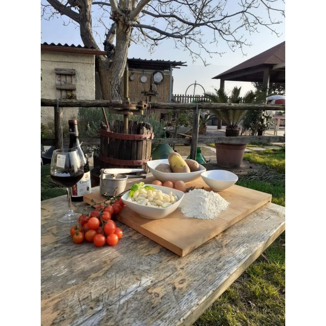 Pompei : Cooking Class and Guided Tour With an Archeologist - Guided Tour of Pompeii