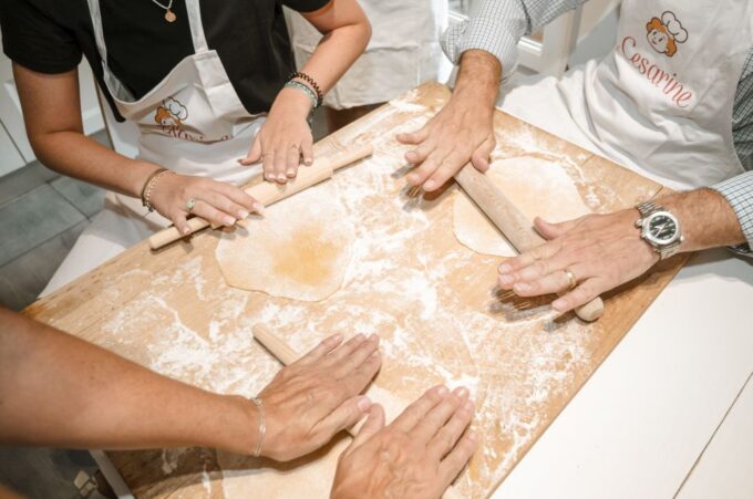 Pompei: Market & Private Cooking Class at a Locals Home - Visiting the Local Market