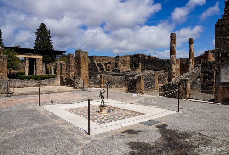 Pompei: Private Tour of Pompeii With Lunch & Wine Tasting - Local Winery and Wines