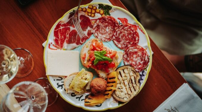 Pompei: Private Tour of Pompeii With Lunch & Wine Tasting - Mobility Restrictions