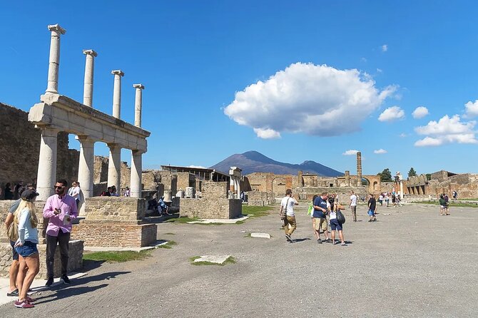 Pompei Three Hours With an Expert Guide - Discovering Theaters and Attractions