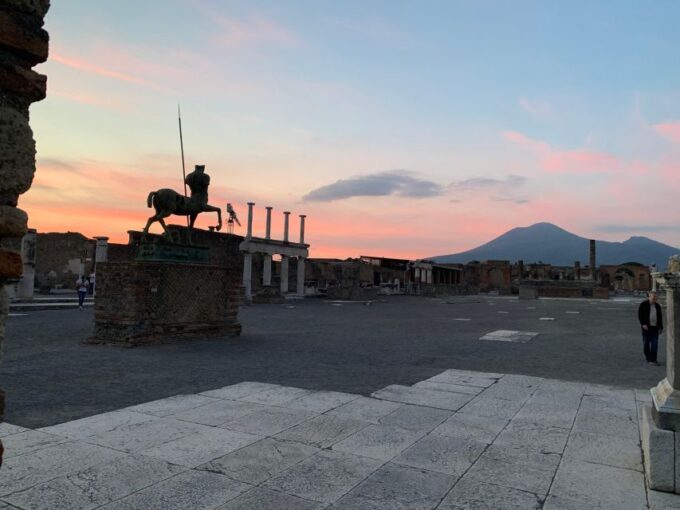 Pompeii: 1 Hour With the Expert Local Guide - Comprehensive Overview