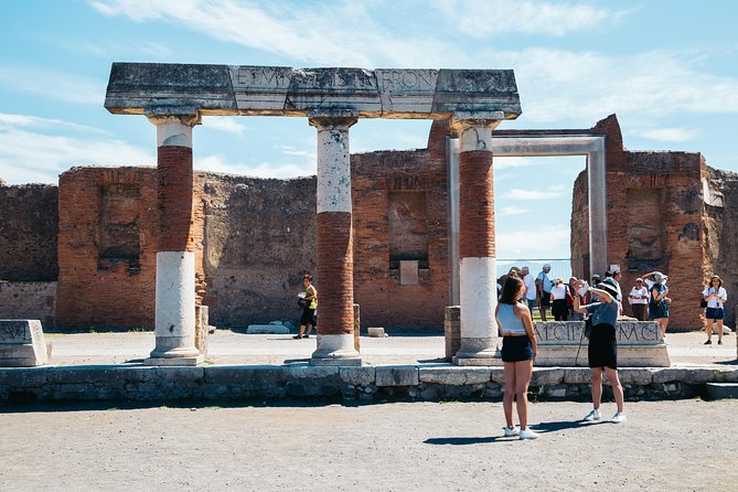 Pompeii 3 Hours Walking Tour Led by an Archaeologist - Cancellation Policy