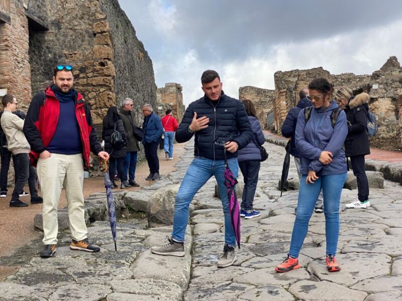 Pompeii 3h: Private Guided Tour With a Local Expert Guide - Itinerary Highlights