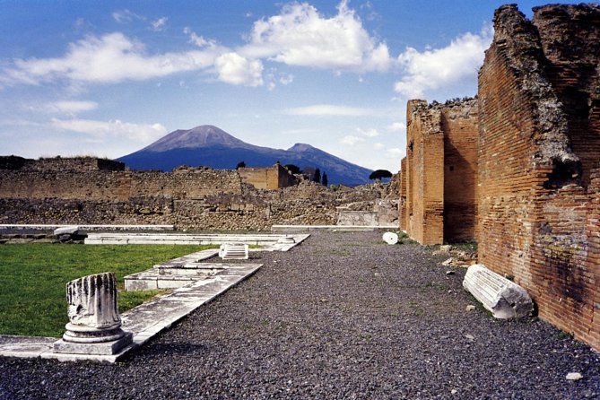 Pompeii & Amalfi Day Trip From Naples - Pastel-Colored Towns and Tyrrhenian Sea