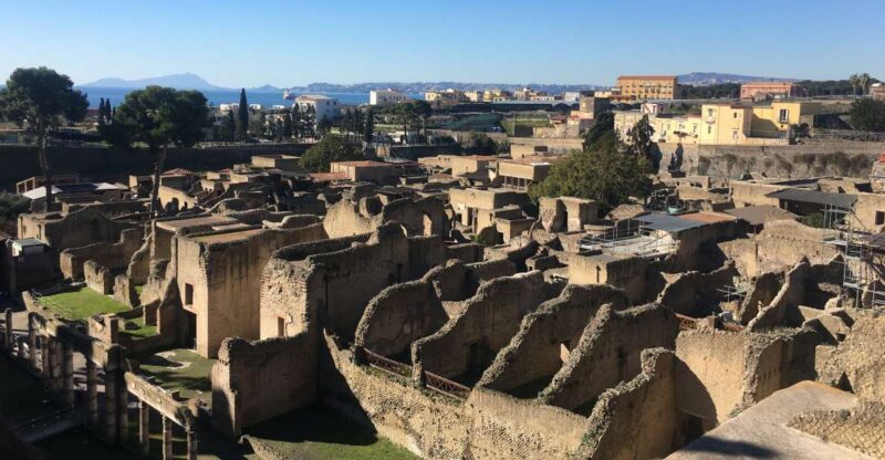 Pompeii and Herculaneum: Guided Tour With an Archaeologist - Itinerary