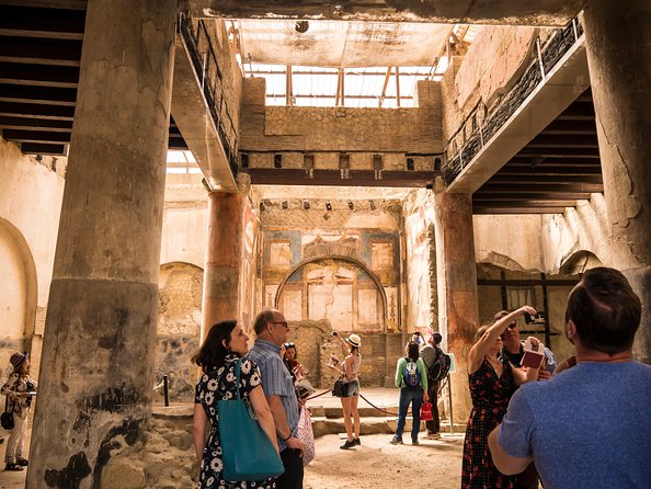 Pompeii and Herculaneum Private Walking Tour With an Archaeologist - Witnessing Vesuvius Devastation