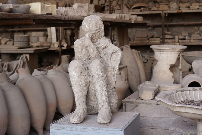 Pompeii and Herculaneum Small Group Tour - Skip the Line - Discovering Herculaneums Unique Attractions