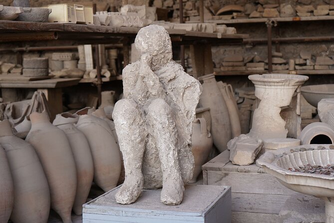 Pompeii and Herculaneum Small Group Tour With an Archaeologist - Group Size and Accessibility
