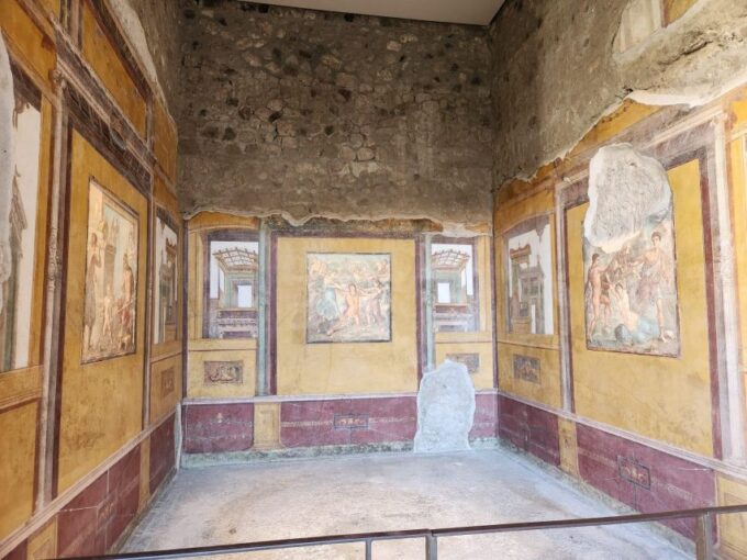 Pompeii and Herculaneum Tour - Price and Group Size