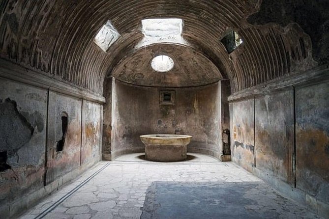 Pompeii and Vesuvius Day Trip From Naples With Skip the Line - Visiting the Pompeii Archaeological Park