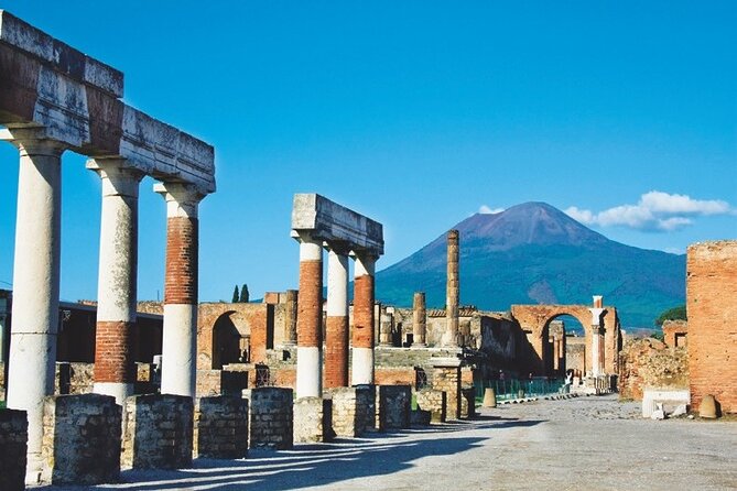 Pompeii and Vesuvius Tour With Pickup - Questions About Staying Here