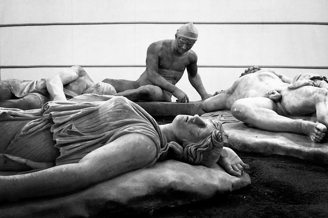Pompeii & Archaeological Museum: Skip-The-Line With Your Archaeologist - Exploring the Pompeii Ruins