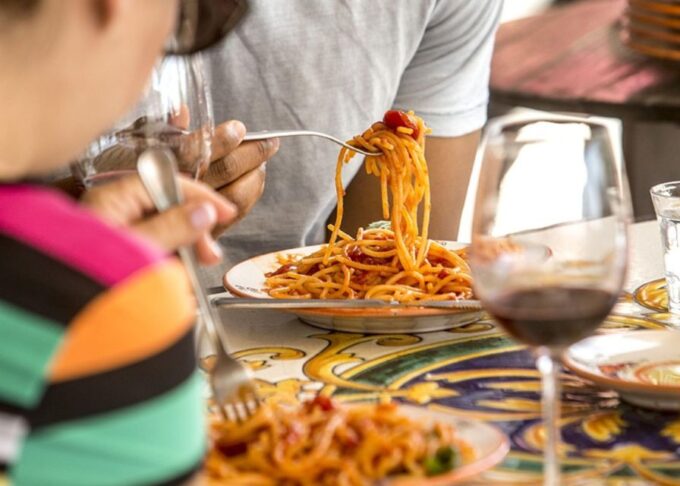 Pompeii: Archaeological Ruins Tour With Lunch & Wine Tasting - Logistics and Transportation