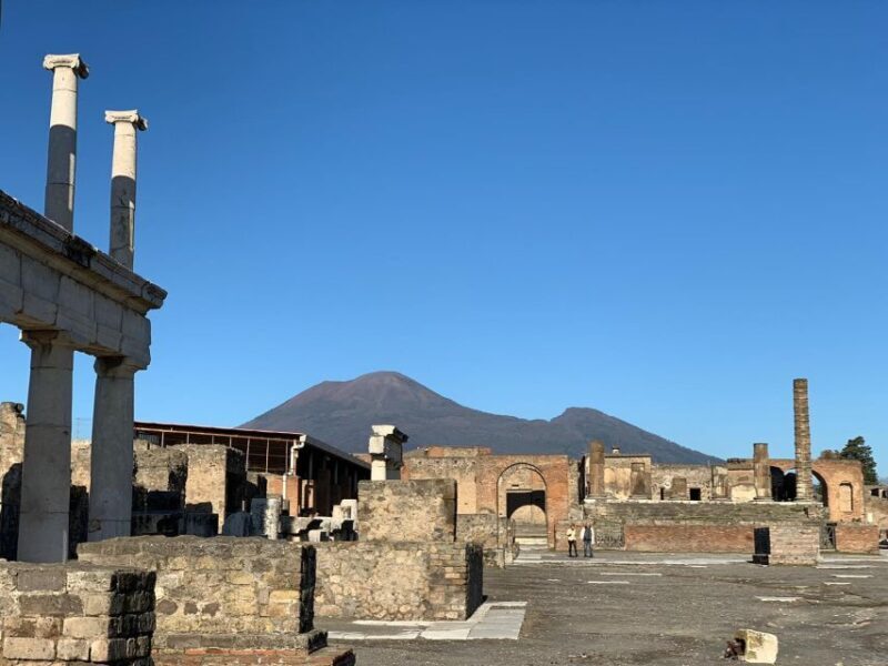 Pompeii: Archaeological Site Entry and Guided Tour - Key Points