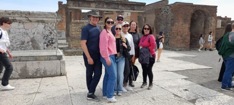 Pompeii: Archaeological Site Entry and Guided Tour - Detailed Itinerary and Meeting Points