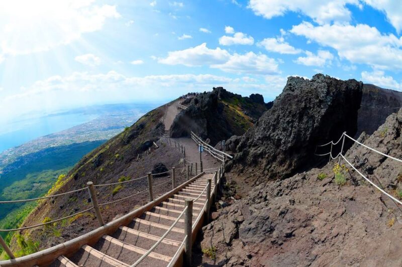 Pompeii: Day Tour of Pompeii and Vesuvius With Bus Transfer - Tour Highlights
