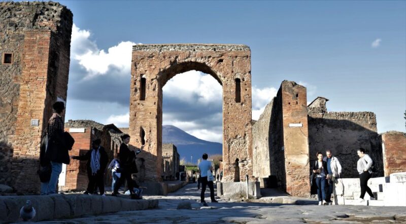 Pompeii: Day Tour of Pompeii and Vesuvius With Bus Transfer - Frequently Asked Questions