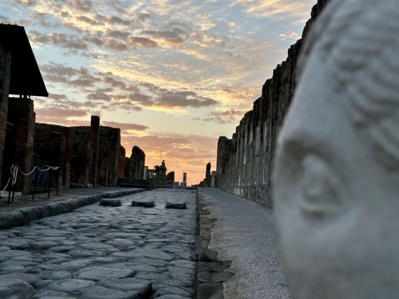 Pompeii Early Entry Tour With Your Archaeologist - Key Points