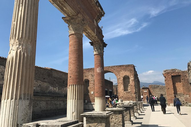 Pompeii Entrance Ticket & Walking Tour With an Archaeologist - Exploring the Ancient Site