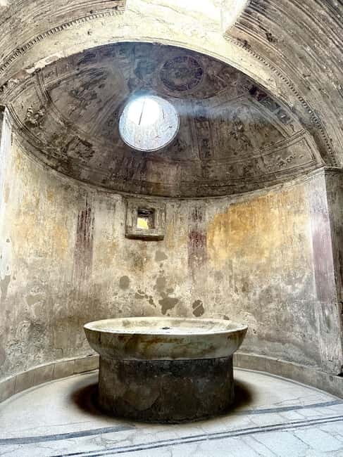Pompeii: Exclusive Tour With Archaeologist and Entry Tickets - Historical Context and Significance