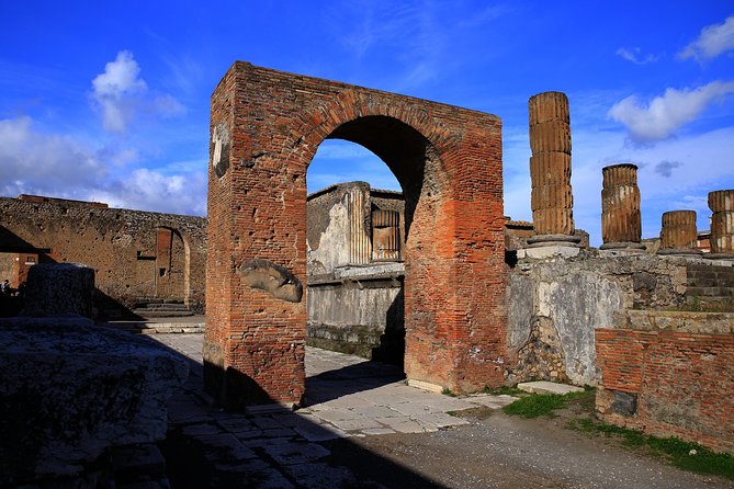 Pompeii Full-Day Tour Including All Highlights and Newly Opened Houses - Guided Experience